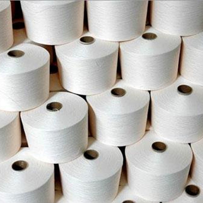 Branco óptico, branco bruto 100% poliéster Anel de fio de espuma 20/2 40/2 60/2 para a indústria têxtil